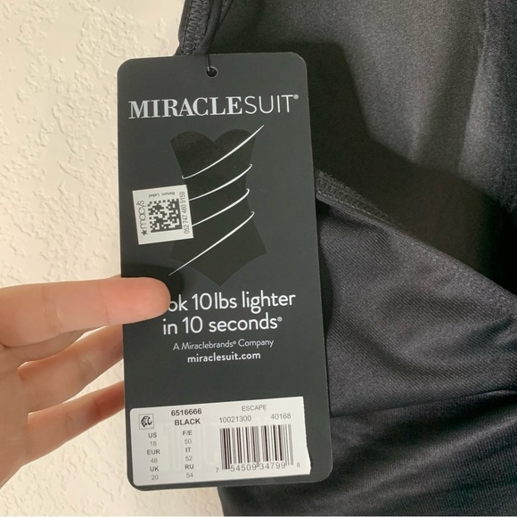 Miraclesuit Womens black escape one piece swimsuit 18 NWT - Picture 8 of 11